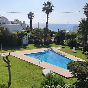 https://neptunito-primera-linea-con-piscina.es-andalucia.com